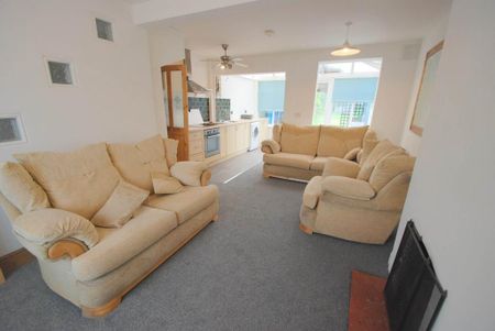 2 bedroom terraced house to rent - Photo 5