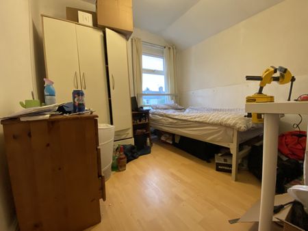 Mackintosh Place, Roath - Photo 2