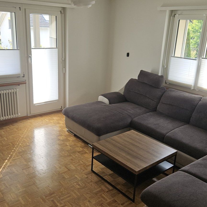2021 renovierte 3½-Zimmerwohnung mit neuer Küche und modernisiertem Bad. - Foto 1
