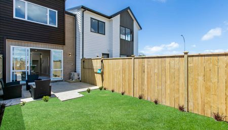 Pine Harbour Lifestyle - Photo 3