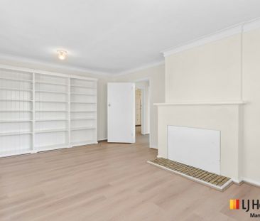 12 Warramoo Crescent, Narrabundah ACT, Belconnen - Photo 2