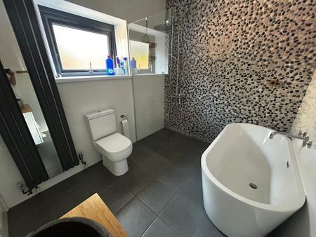 2 bedroom terraced house to rent - Photo 4
