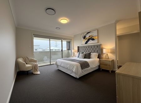 8 Saltbush Way, Gables NSW 2765 - House For Rent | Domain - Photo 3