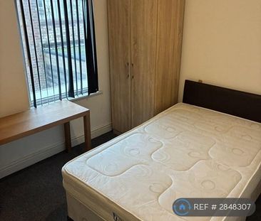 4 bedroom terraced house to rent - Photo 3