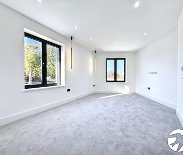 2 bedroom maisonette to rent - Photo 2