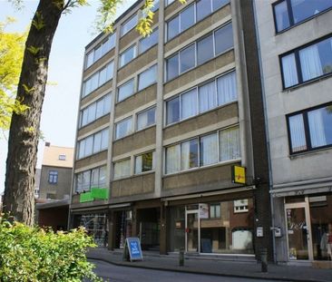 Appartement te huur in Kortrijk voor € 775 met 2 slaapkamers - Photo 3
