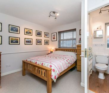 2 bedroom terraced to rent - Photo 3