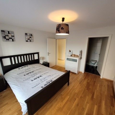 SUPERBE 3 ½ PIECES - Etage élevé et superbe vue sur les préalpes ! - Photo 1