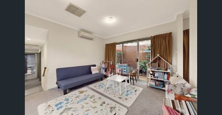 Character-Filled Living in Berwick’s Beloved Timbarra Estate - Photo 2