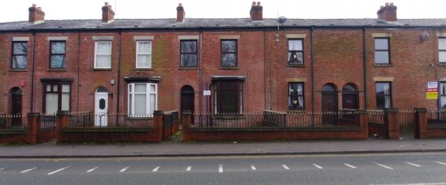 2 Bedroom Terraced House - Photo 1