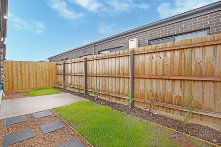 14 Annabel Street, Deanside VIC 3336 - House For Rent | Domain - Photo 4