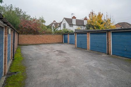 Epsom Road, Leatherhead, KT22 - Photo 5