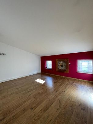 Location Appartement 2 pièces 59m² ST MAXIMIN LA STE BAUME 83470 - Photo 1