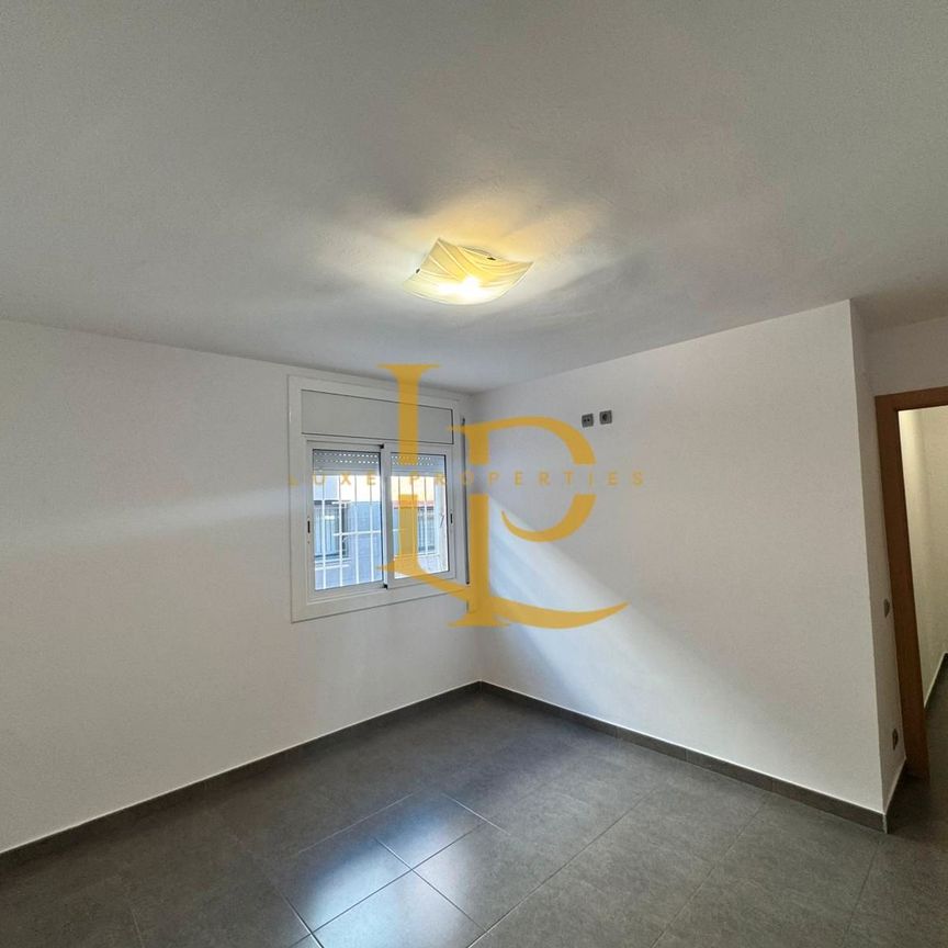 Piso de alquiler en Carrer del Nord, 55, Catalunya - Fontetes - Photo 1