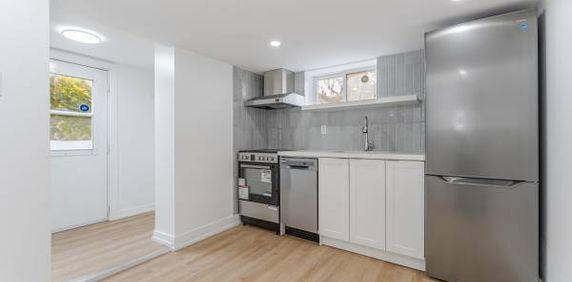 Renovated Extra-Large Studio in Bloordale – Modern & Convenient! - Photo 2