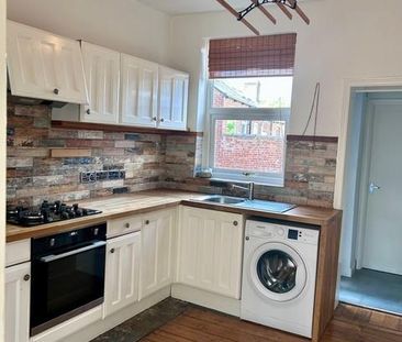 2 bedroom terraced house to rent - Photo 4