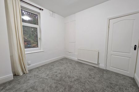 53 Hackthorn Road, S8 - Photo 2