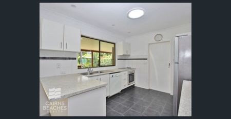 Classic Family Home - Photo 2