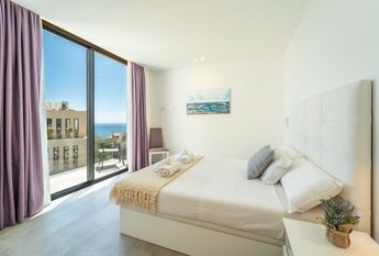 Benalmádena, Andalusia 29630