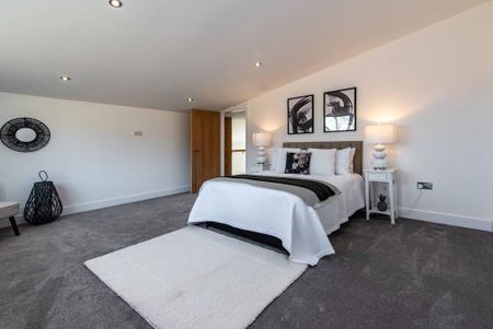 3 bedroom end of terrace house to rent - Photo 4
