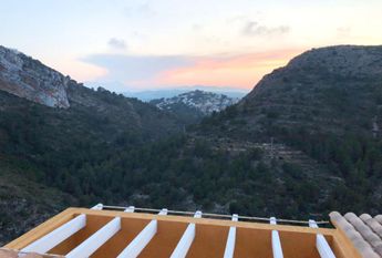 FOR RENT Apartment with 2 bedrooms with pool for LONG TERM