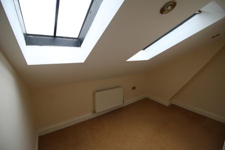 1 Bed Student Accommodation - Photo 5