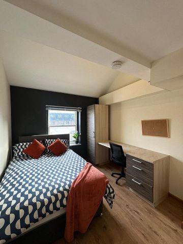 1 bedroom in a house share to rent - Photo 3