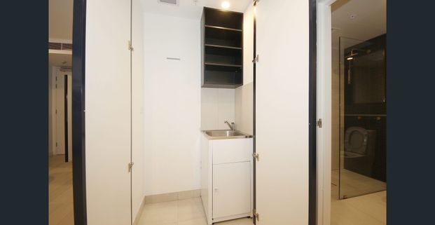 Quiet Garden-Facing One Bedroom Apartment - Photo 1