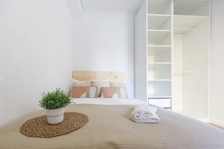 Carrer del Poeta Mas i Ros, Valencia, Valencian Community 46021 - Photo 4