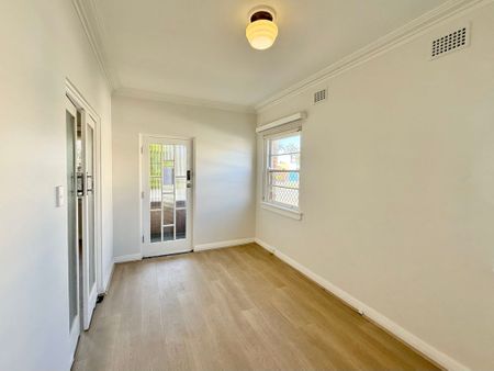 1/127 Tudor Street, Hamilton - Photo 5