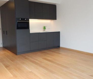 Appartement te huur in Evere voor € 950 met 1 slaapkamer - Photo 1