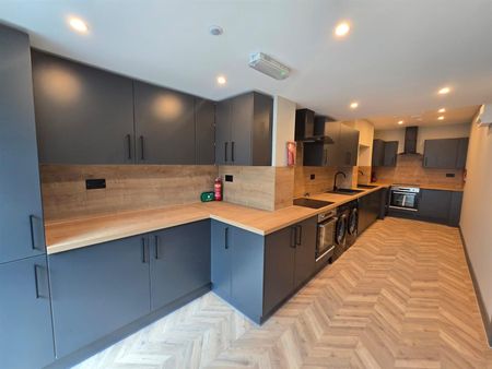 London Road, Ewell KT17 - Photo 2