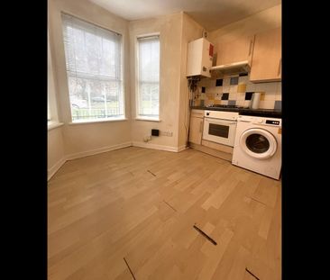 1 Bed Flat, Bellevue Terrace, SO14 - Photo 3