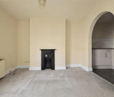 1 bedroom ground floor flat to rent - Photo 1