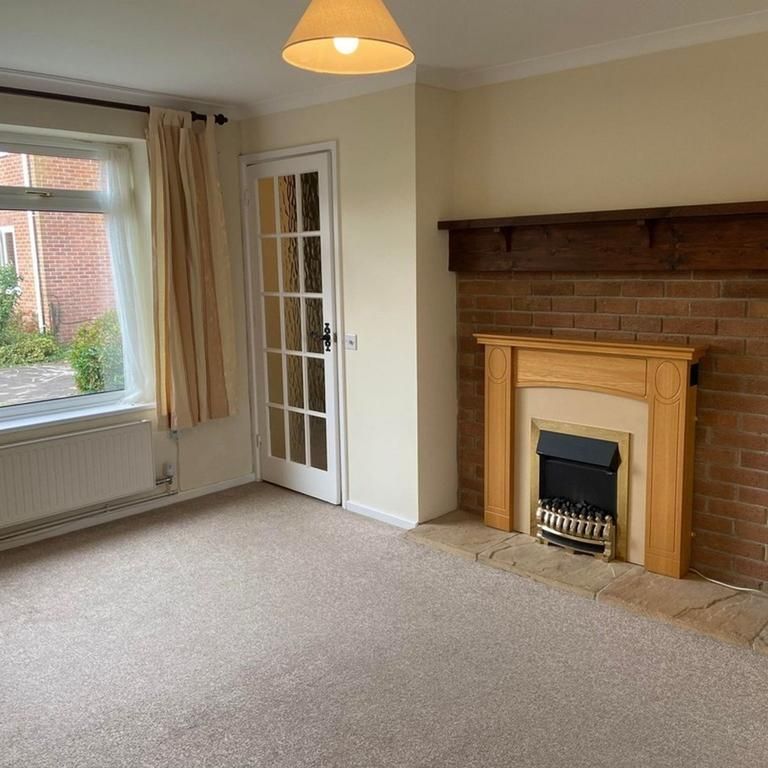 3 bedroom link detached house to rent - Photo 1