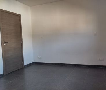 - Sint-Niklaas – appartement 2de verdiep met 1 slaapkamer en garage. - Foto 4