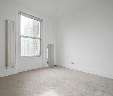 Elgin Avenue - Photo 3