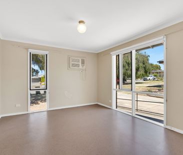 9 Charlotte Drive, Morphett Vale SA 5162 - House For Rent | Domain - Photo 2