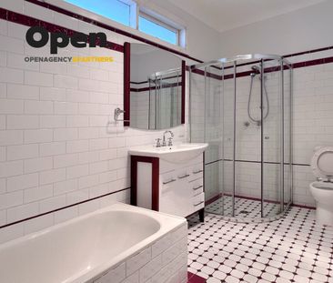 Bright Family Home with Alfresco Entertaining, Walk to Station & Shops - Photo 6