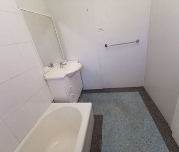 3 bedroom house in Clayfield - Photo 4