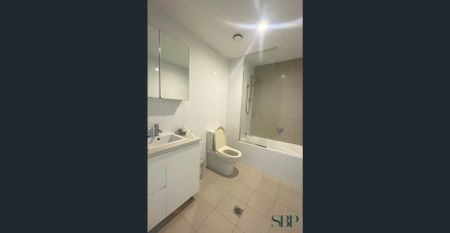 Impressive 2 Bedroom Apartment in CROWLE ESTATE - Photo 3