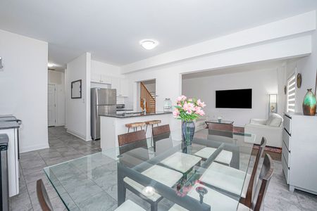 For Lease - 42 Alaskan Heights, Barrie, Ontario - Photo 2