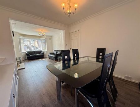 3 Bedroom Semi Detached To Let - Photo 3