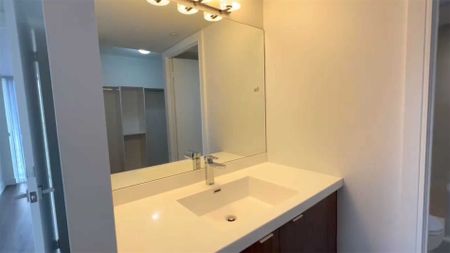 For Lease - 89 Mcgill Street Unit# 2011, Toronto, Ontario - Photo 3