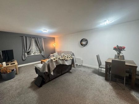 2 bedroom apartment to rent - Photo 2