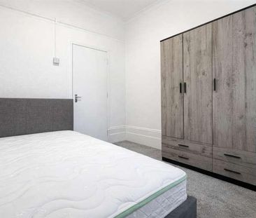 The Slade, SE18 - Photo 5