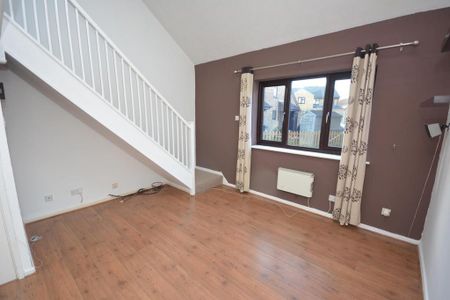 1 bedroom semi-detached house to rent - Photo 4