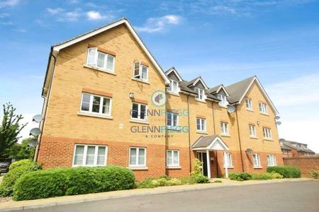 Langley, Slough, Berkshire, SL3 - Photo 2