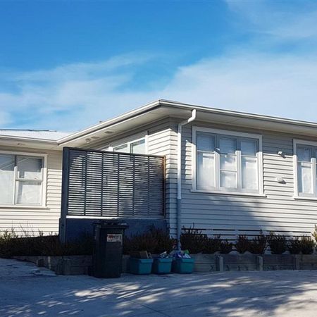 Fully Furnished, Power Incl. - Photo 4