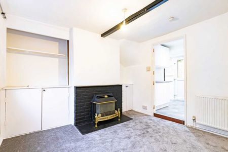 1 bed Terraced House for rent - Photo 2